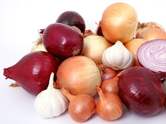 Knoblauch und Zwiebeln für Macht